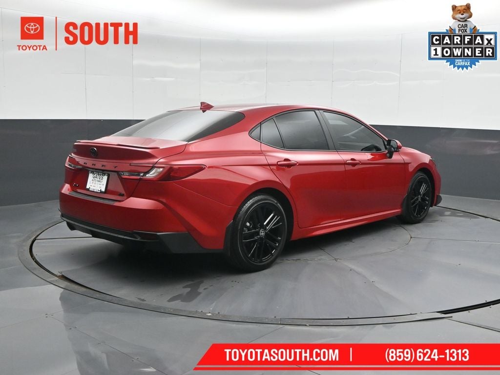 View vehicle photo 2