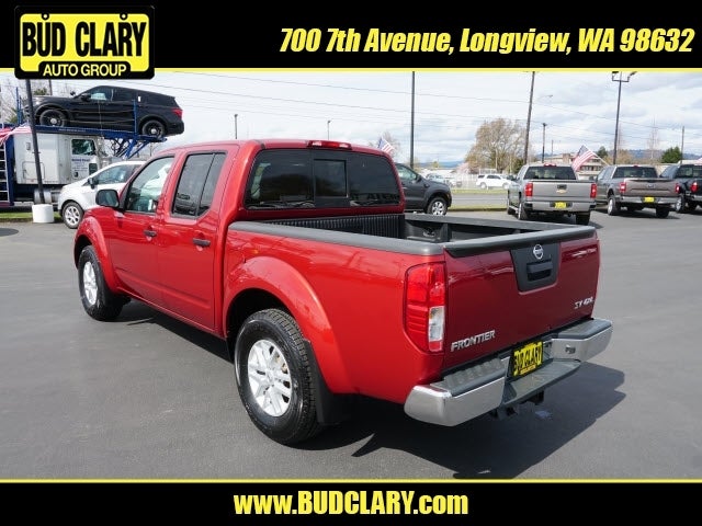 Used 2018 Nissan Frontier SV Crew Cab 4x4, Pickup for sale #LF20010B - photo 2