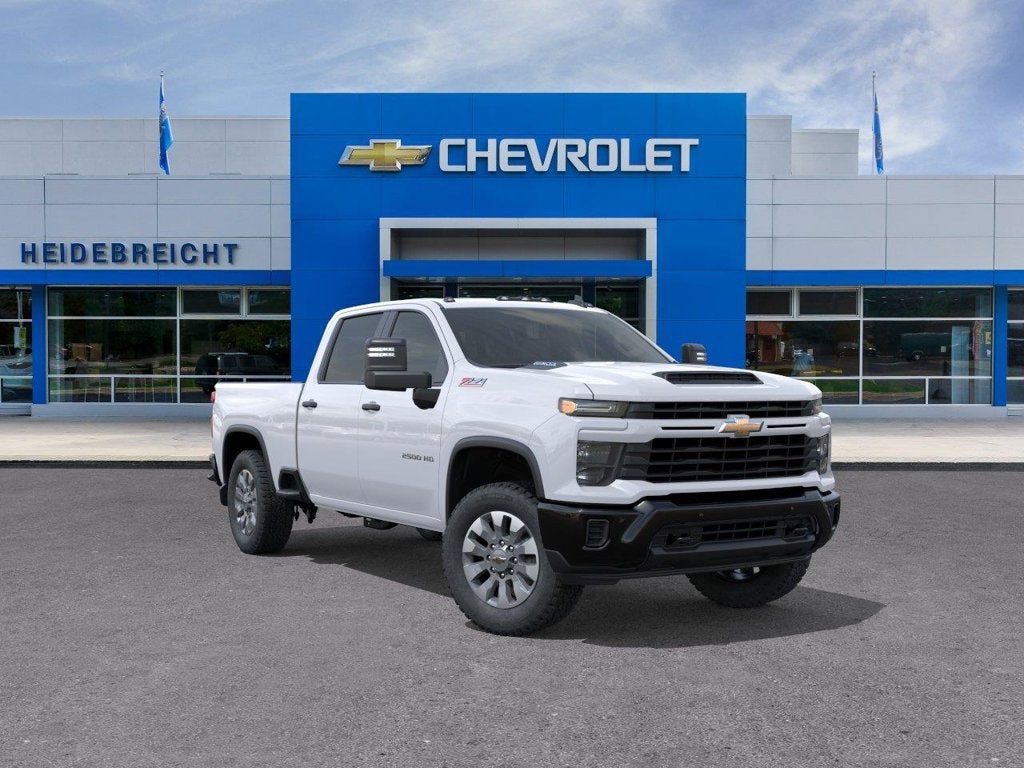 Summit White 2026 Chevrolet Silverado 2500HD Pickup Truck Four-Wheel Drive Automatic