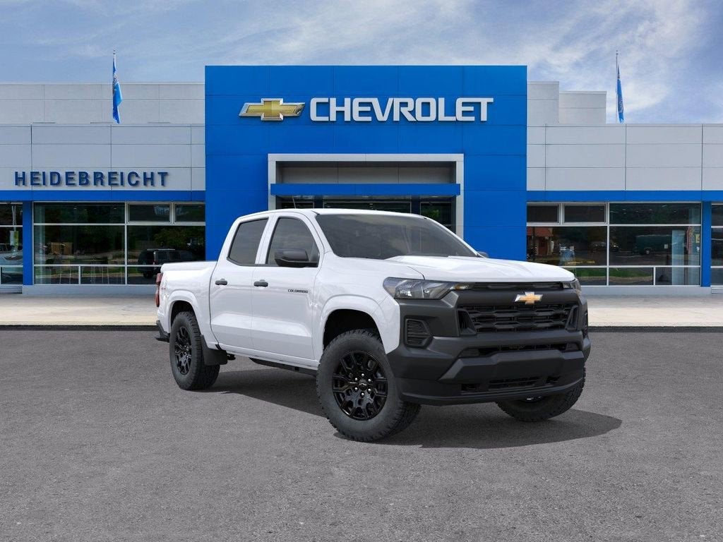 Summit White 2026 Chevrolet Colorado Pickup Truck Four-Wheel Drive Automatic