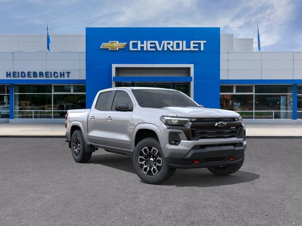 Sterling Gray Metallic 2026 Chevrolet Colorado Pickup Truck Four-Wheel Drive Automatic