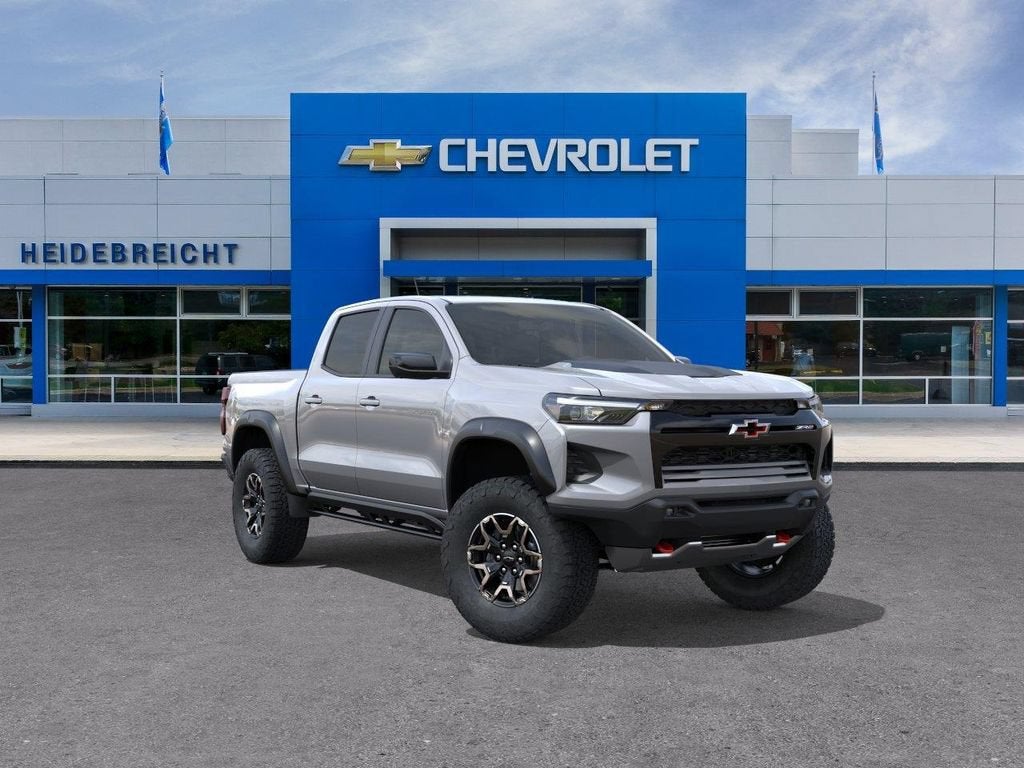 Sterling Gray Metallic 2026 Chevrolet Colorado Pickup Truck Four-Wheel Drive Automatic