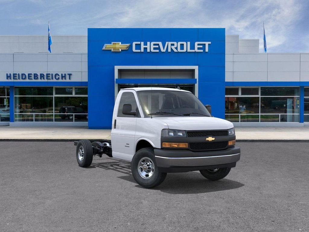 2026 Chevrolet Express Chassis 3500 Cutaway 139