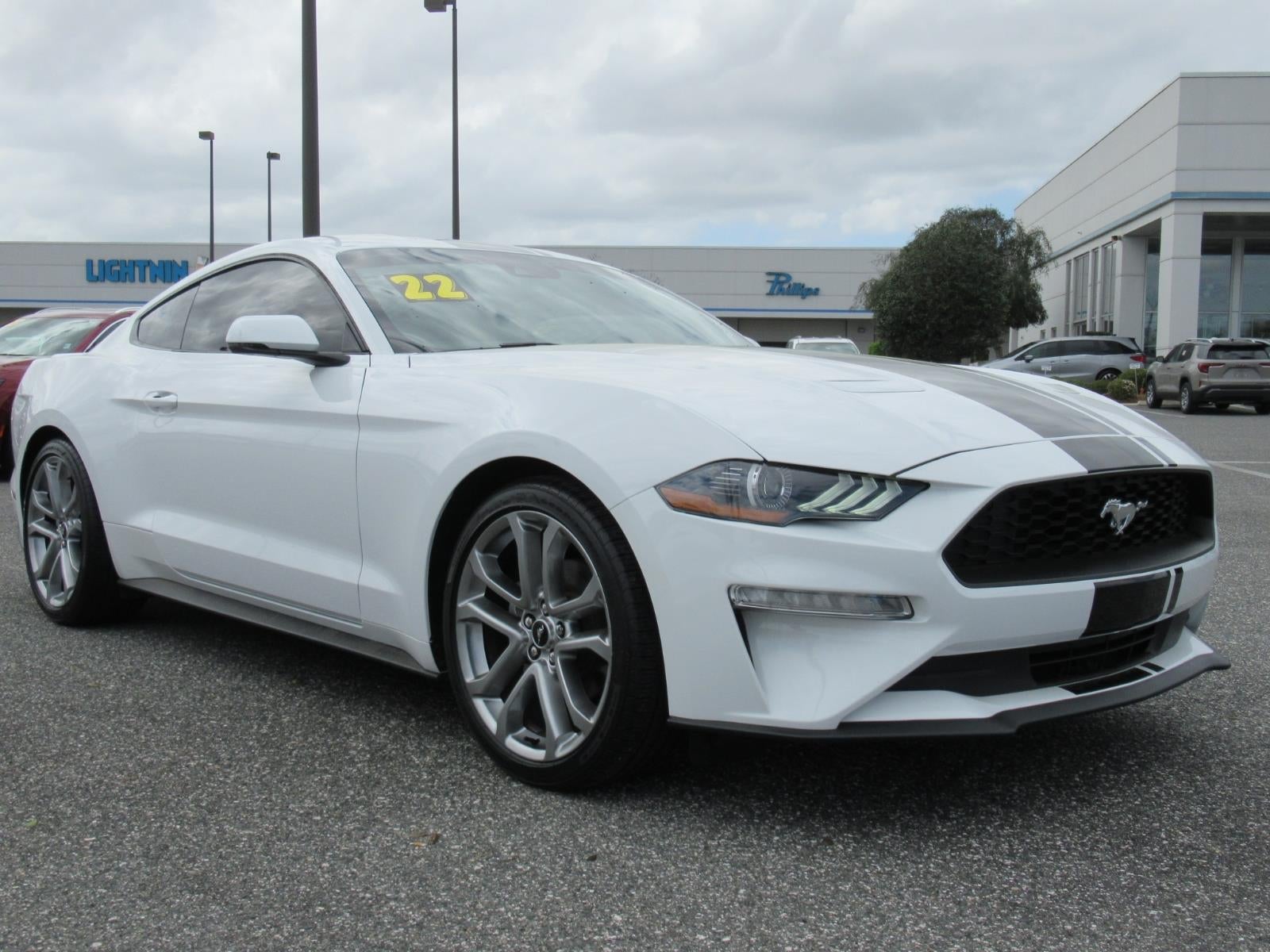 White 2022 Ford Mustang EcoBoost Fastback RWD Coupe Rear-Wheel Drive Automatic