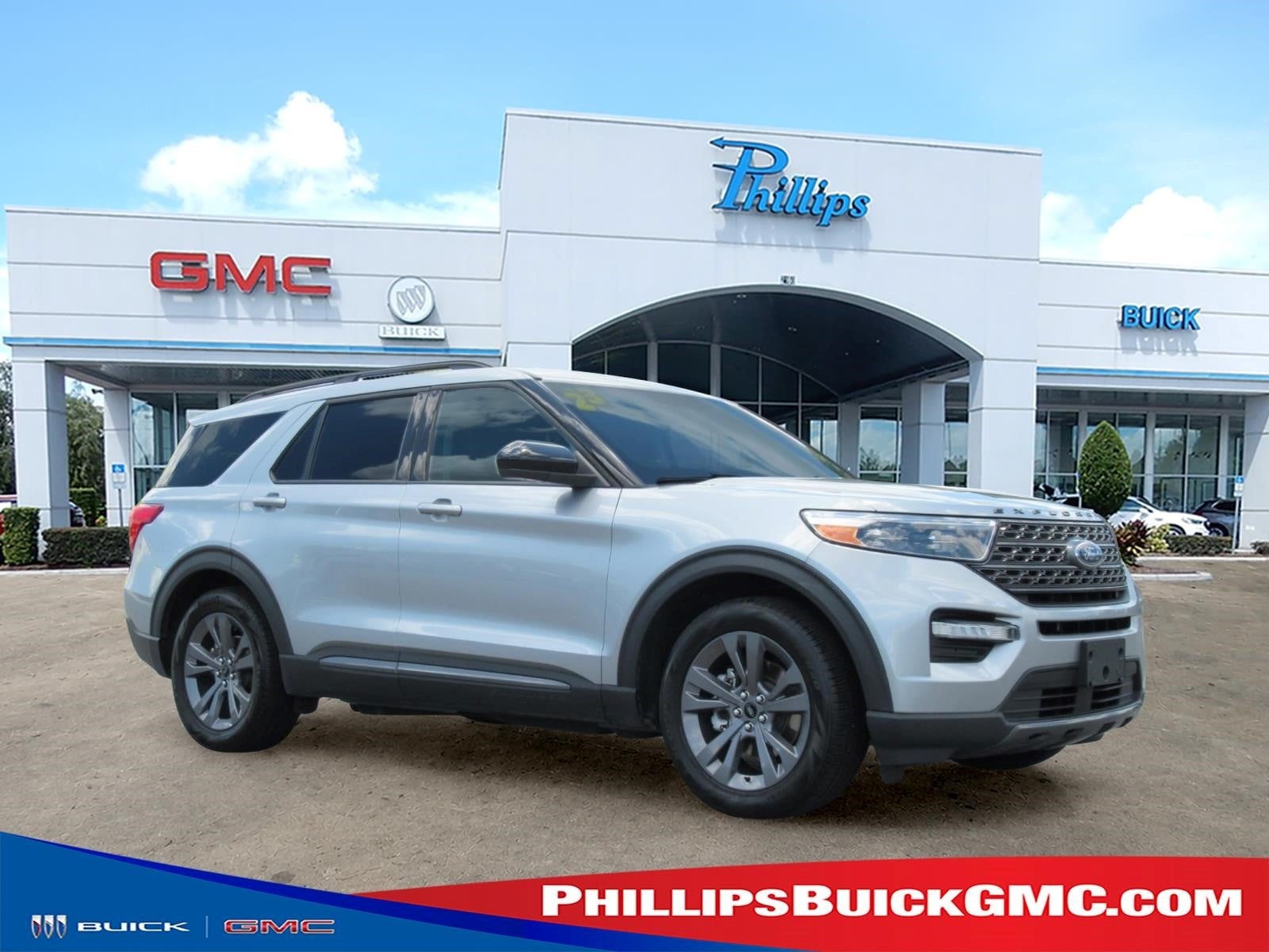 Iconic Silver Metallic 2023 Ford Explorer SUV / Crossover Rear-Wheel Drive Automatic