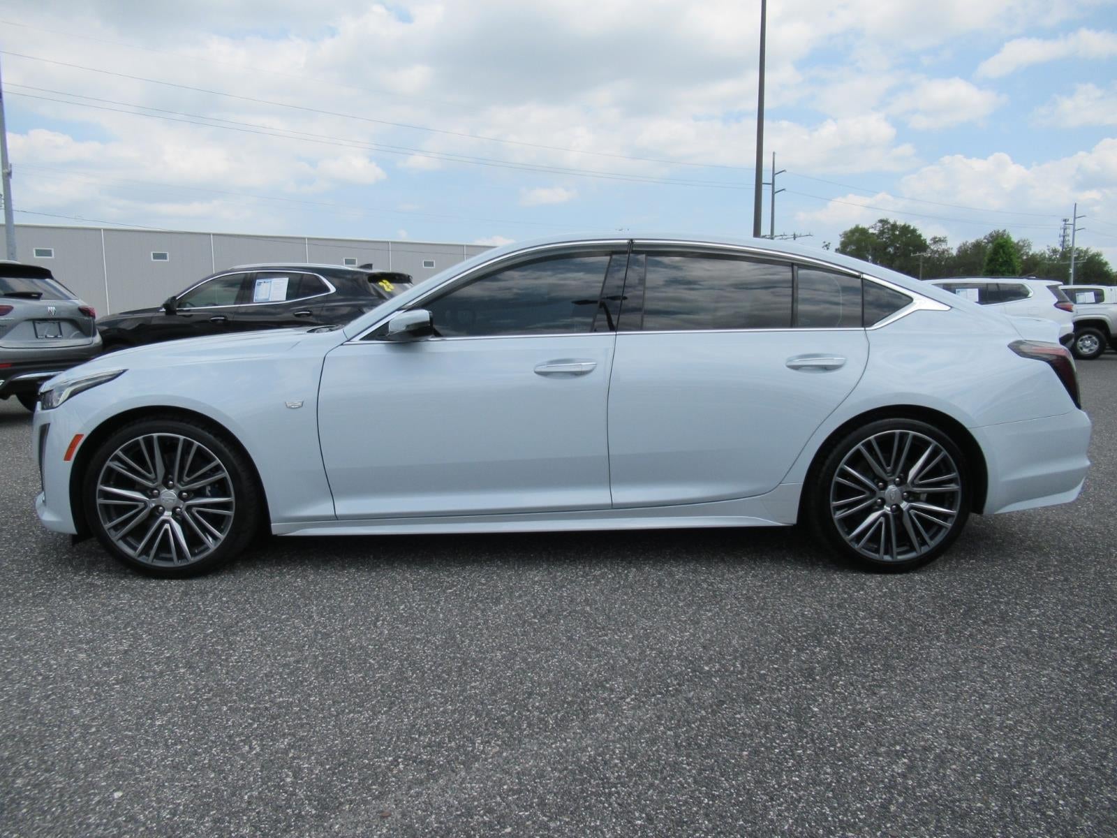 View vehicle photo 4