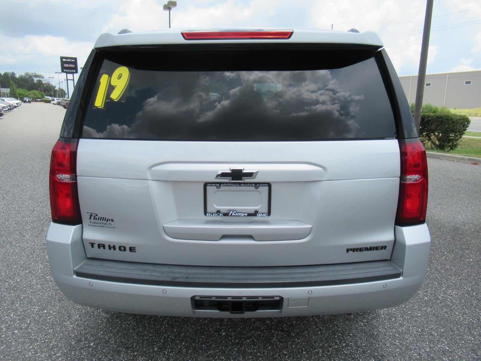 View vehicle photo 7