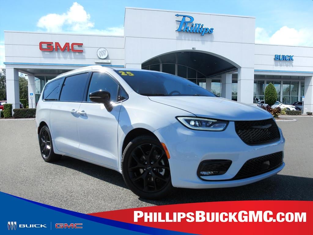 White 2025 Chrysler Pacifica Minivan Front-Wheel Drive Automatic