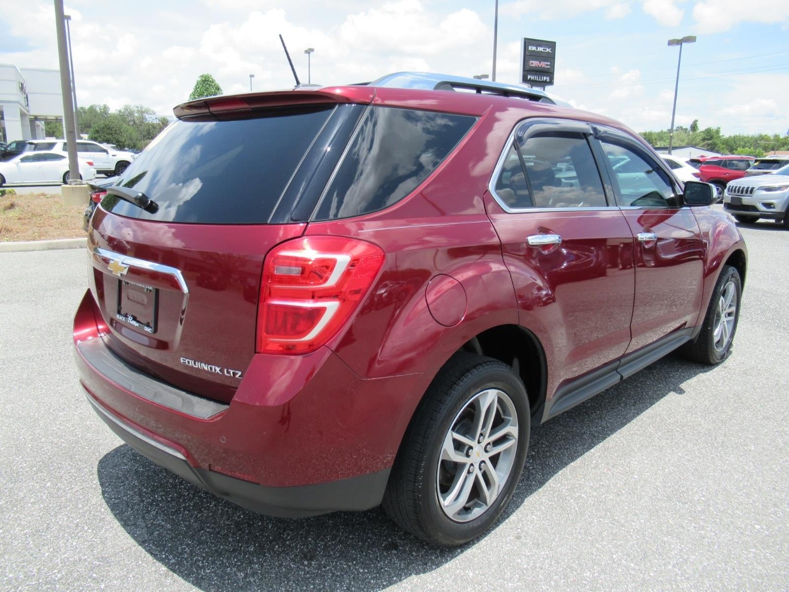 View vehicle photo 7