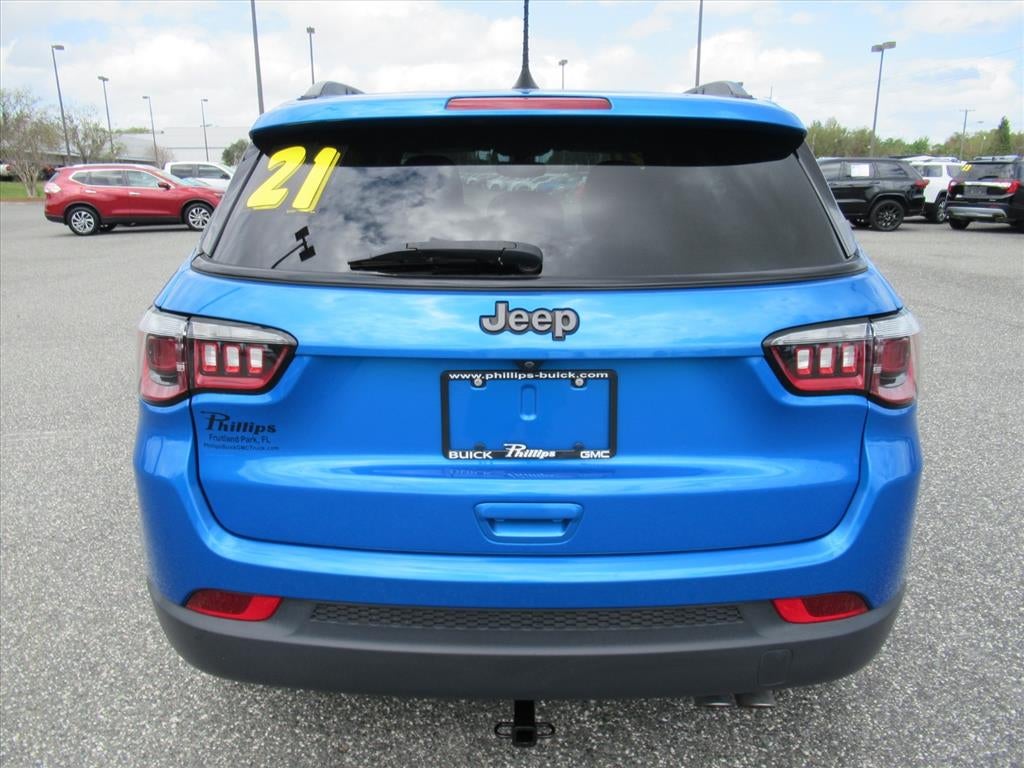 View vehicle photo 6