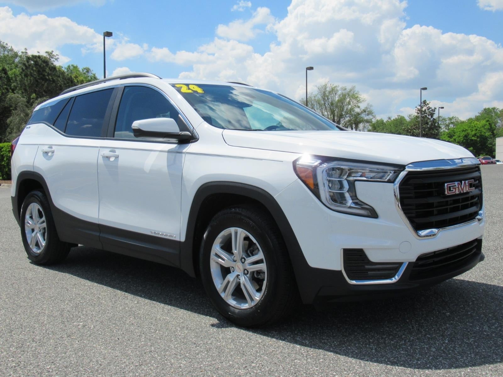  2024 GMC Terrain SLE FWD   