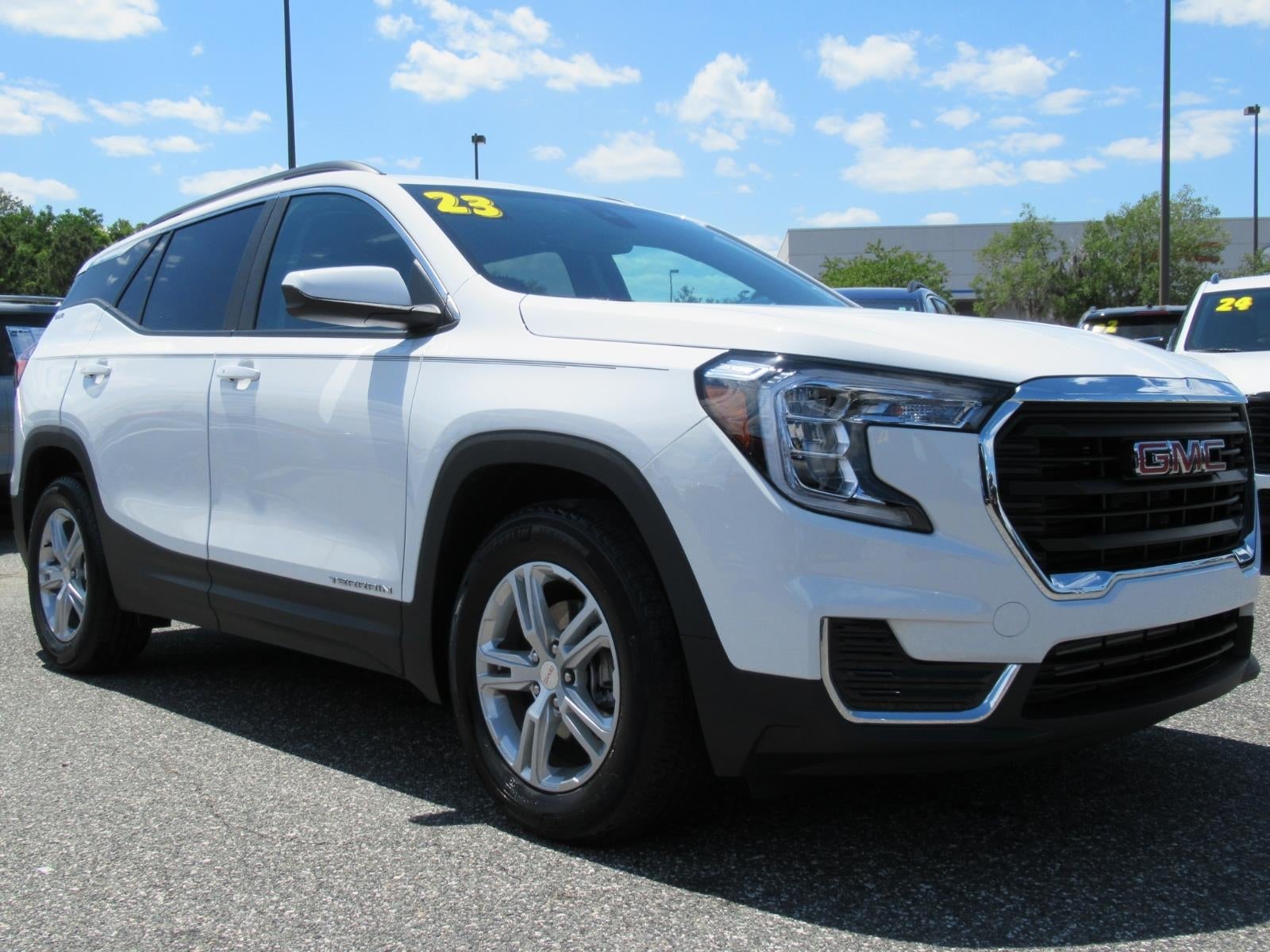 Summit White 2023 GMC Terrain SUV / Crossover Front-Wheel Drive Automatic