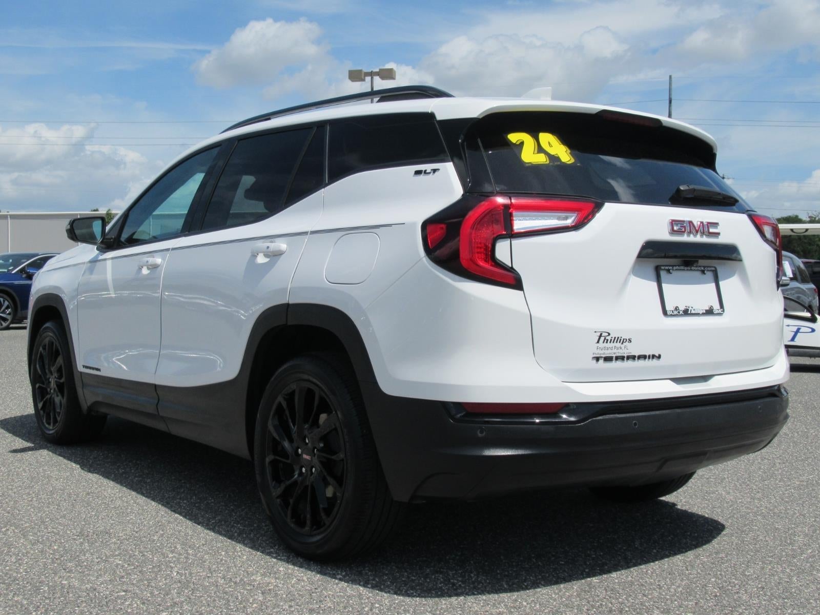 View vehicle photo 5