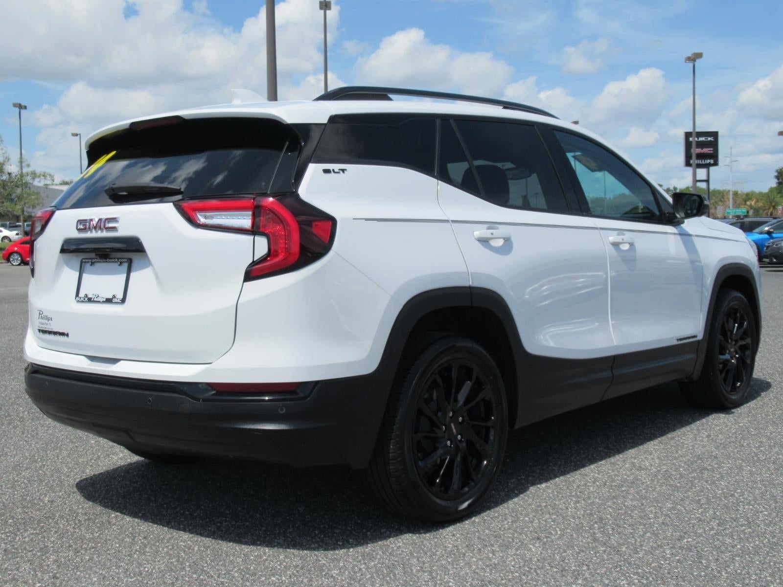 View vehicle photo 7