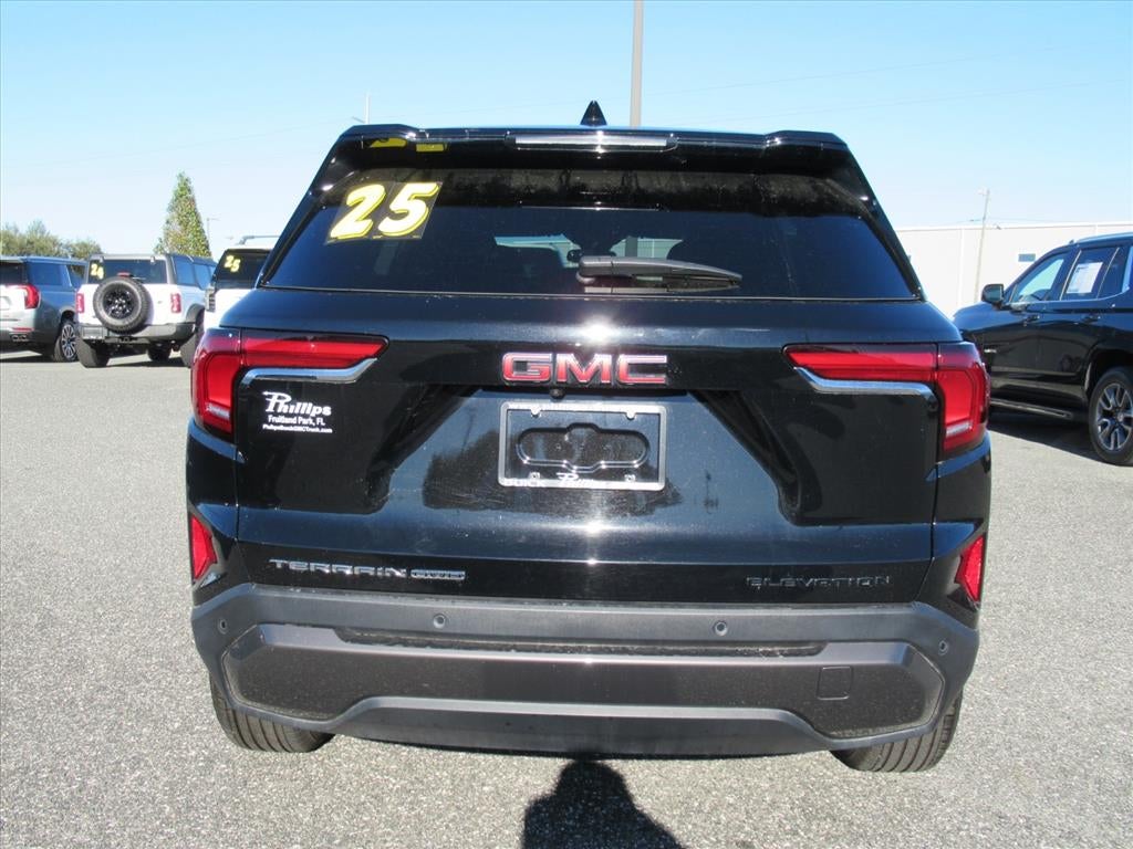View vehicle photo 5