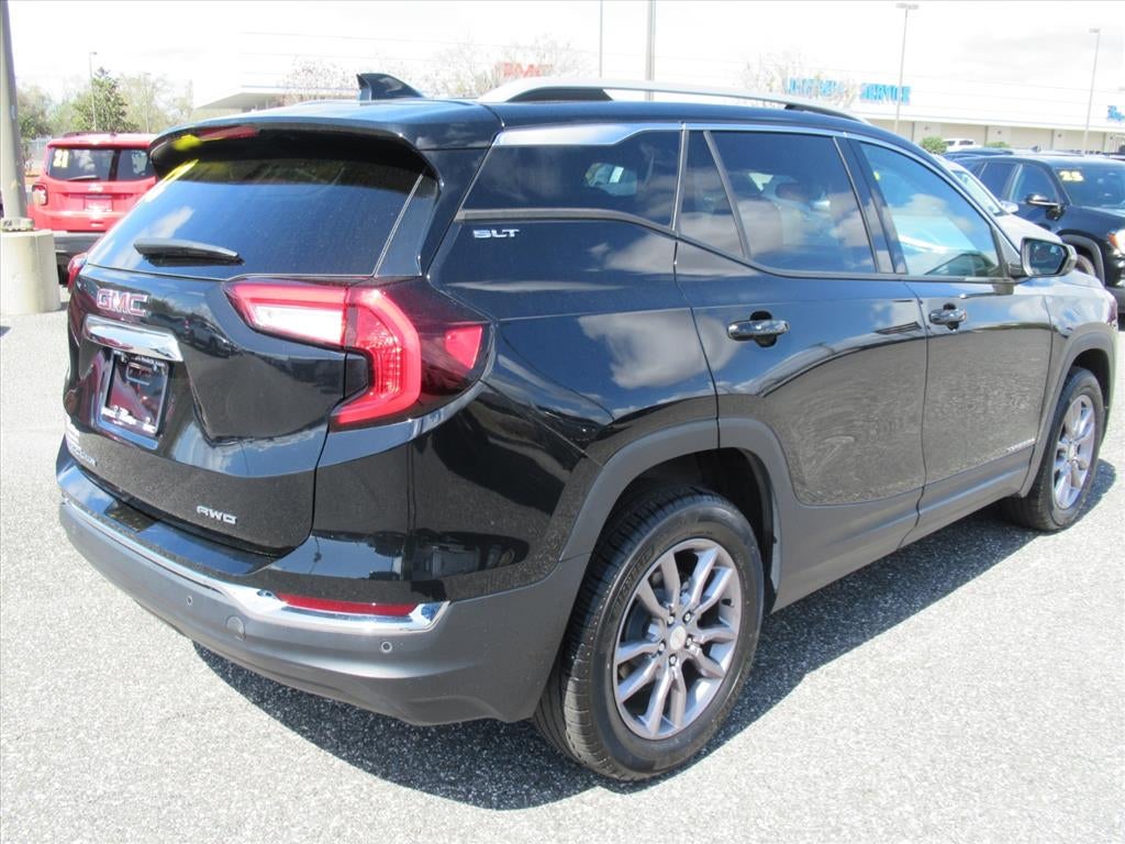 View vehicle photo 7