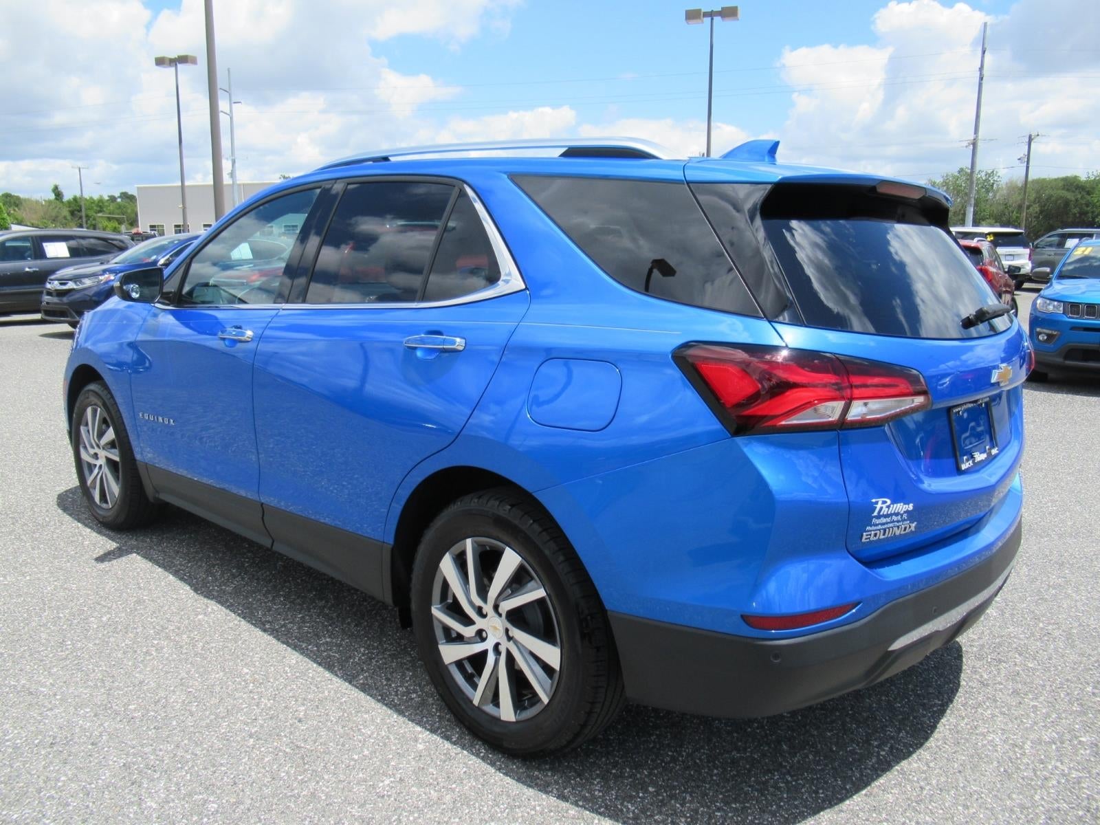 View vehicle photo 5