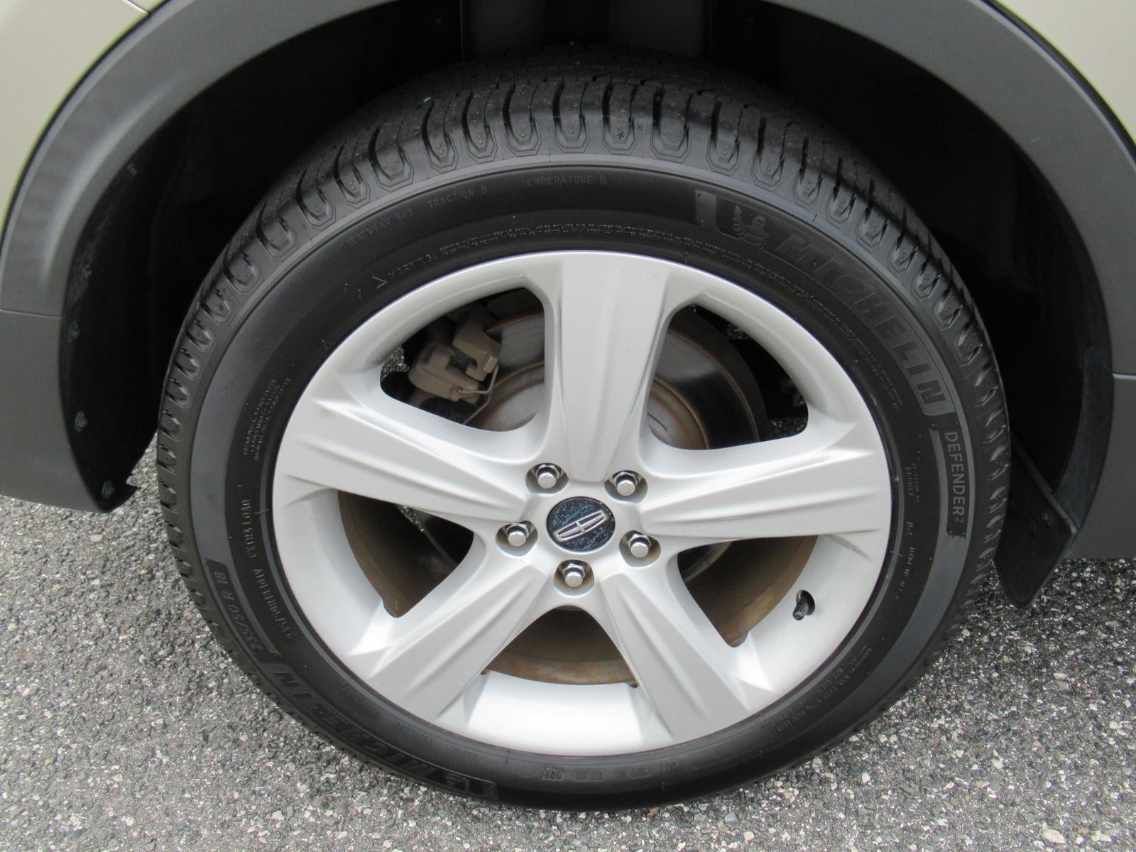 View vehicle photo 7