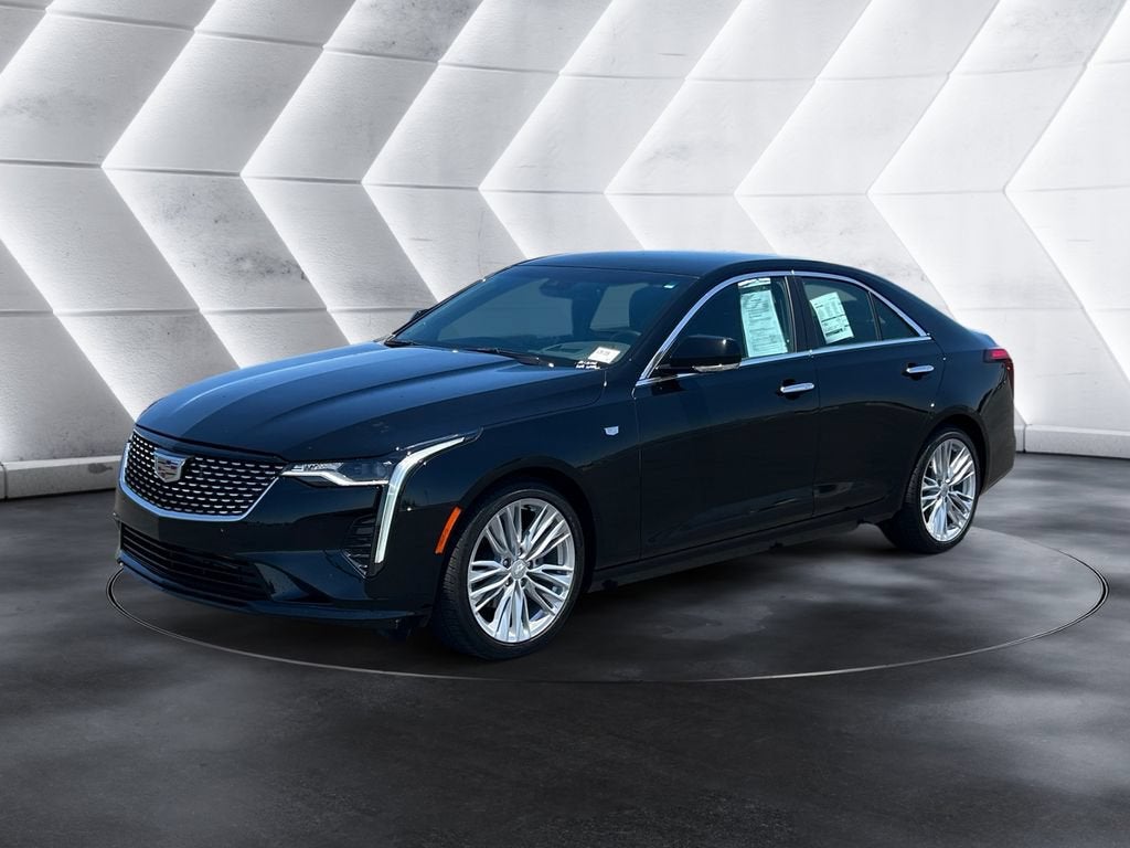 2025 Cadillac CT4 Negro (Black Raven) Sedán Tracción trasera Automática