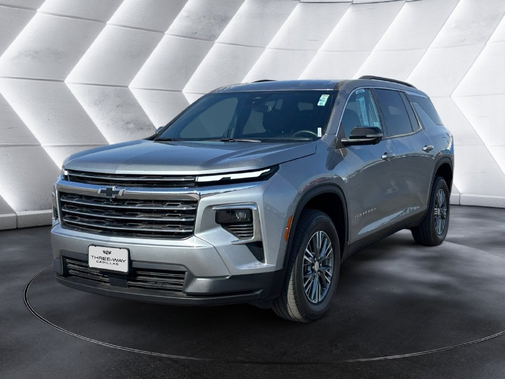 Sterling Gray Metallic 2025 Chevrolet Traverse SUV / Crossover Front-Wheel Drive Automatic