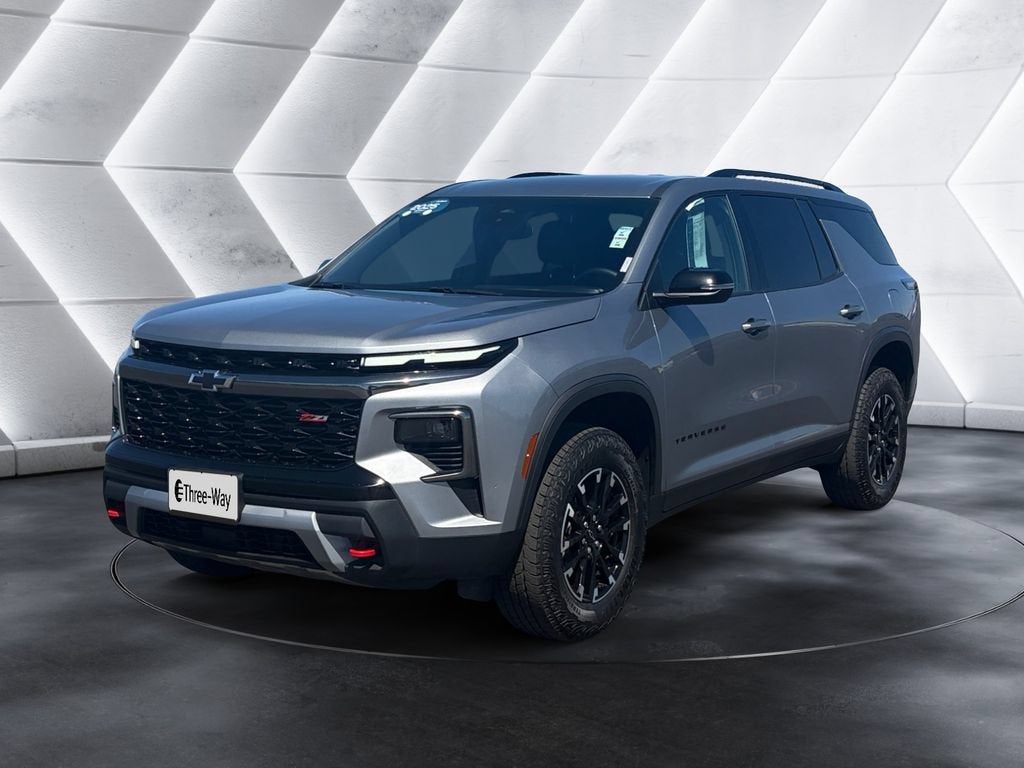 2025 Chevrolet Traverse Gris (Sterling Gray Metallic) SUV/Crossover Todo terreno Automática