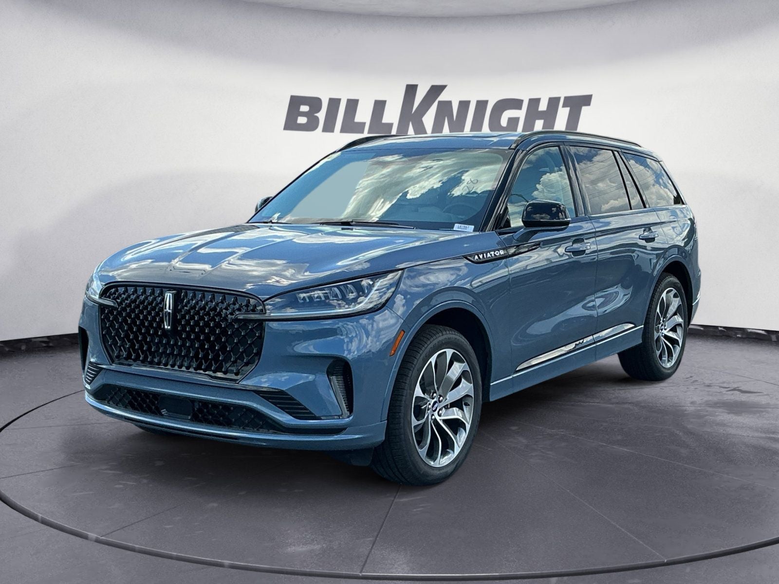 Whisper Blue Metallic Clearcoat 2026 Lincoln Aviator SUV / Crossover All-Wheel Drive Automatic