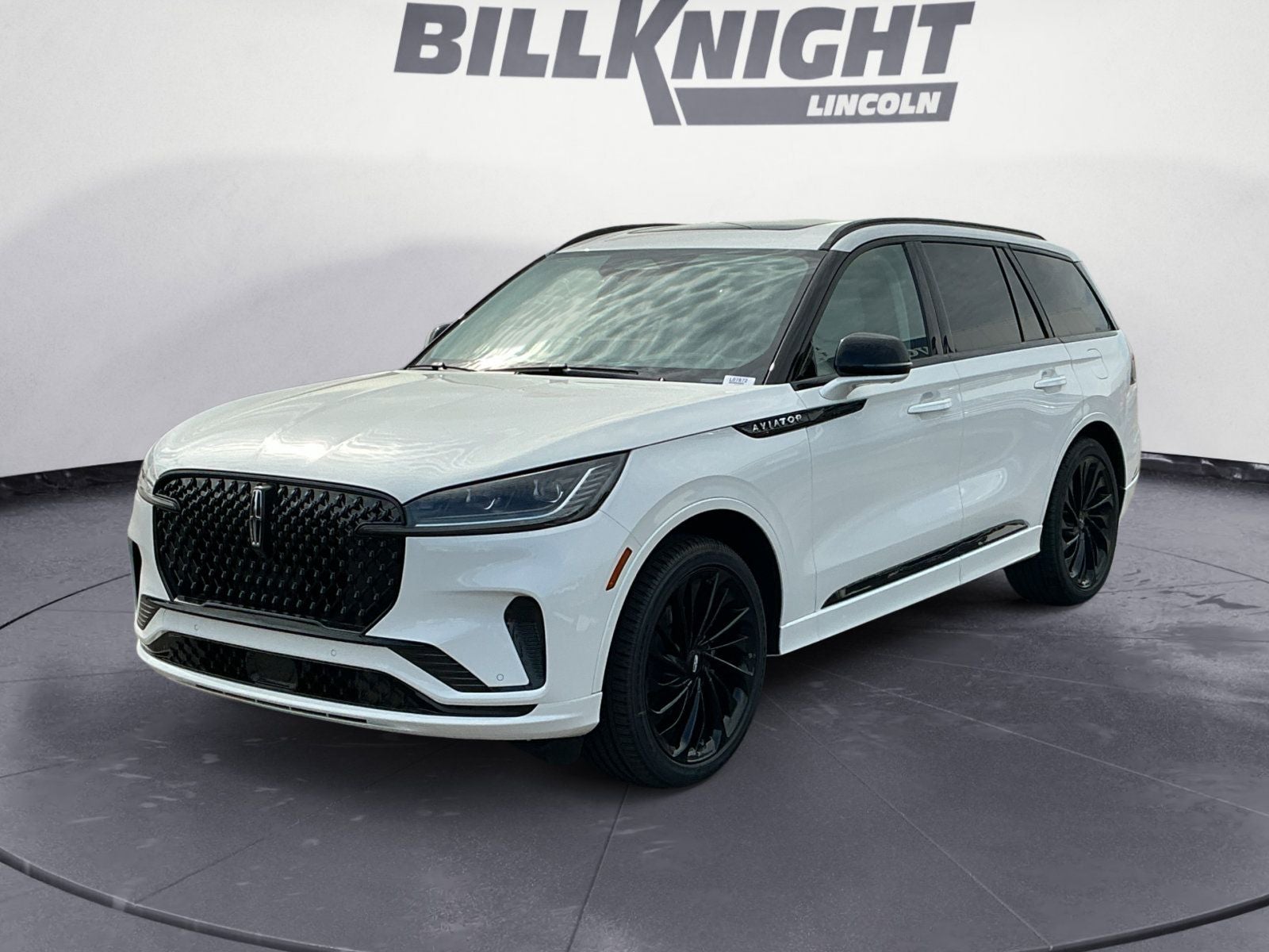 Pristine White Metallic Tri-Coat 2026 Lincoln Aviator SUV / Crossover All-Wheel Drive Automatic