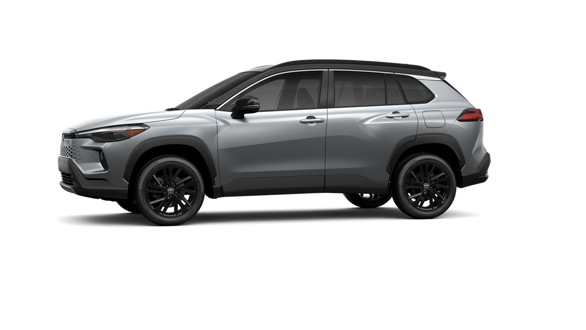 View vehicle photo 3