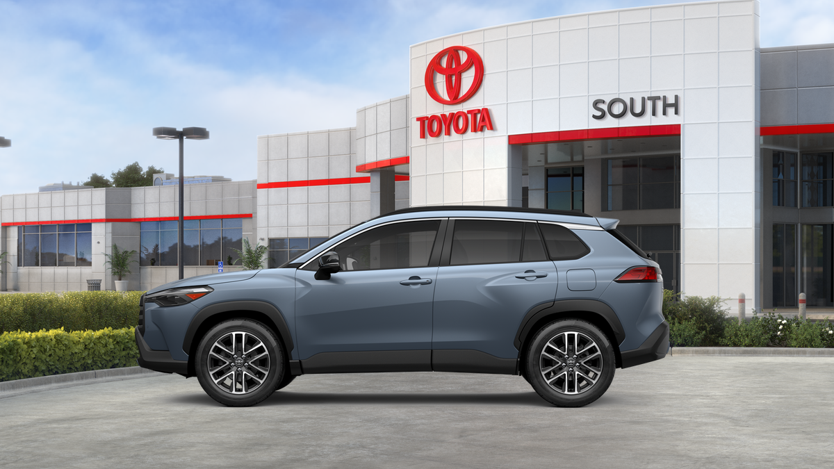 View vehicle photo 4