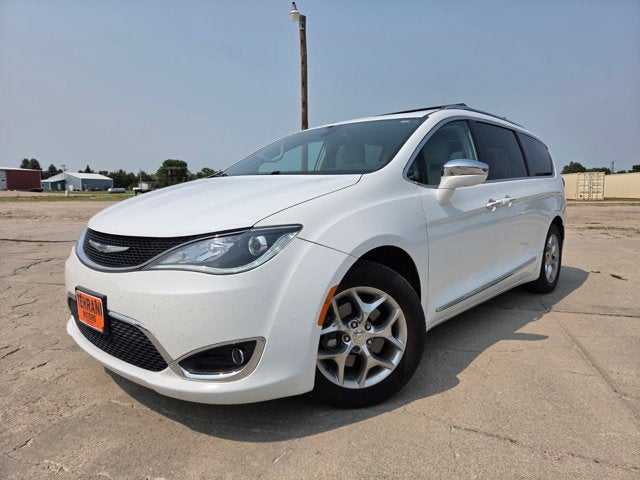Bright White Clearcoat 2019 Chrysler Pacifica Minivan Front-Wheel Drive Automatic