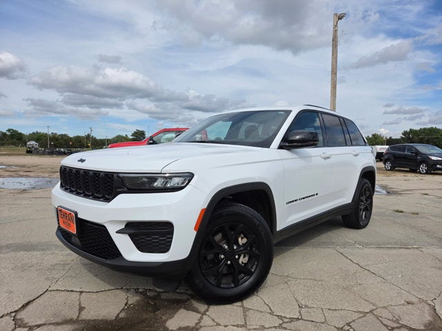  2025 Jeep Grand Cherokee Altitude X 4WD   