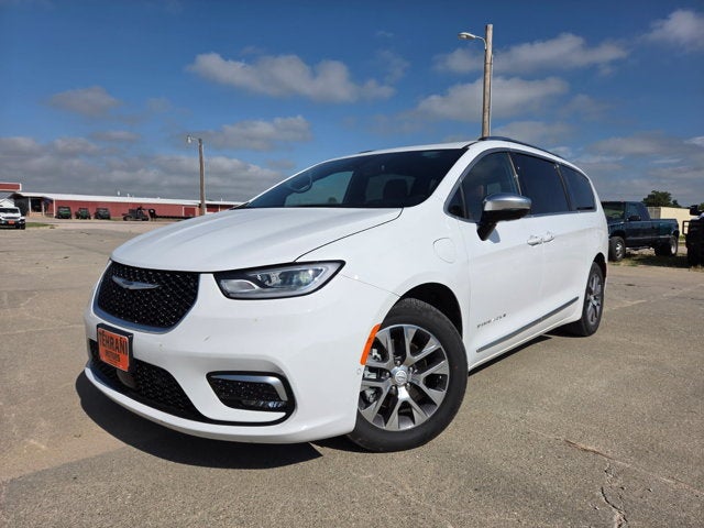 Bright White Clearcoat 2026 Chrysler Pacifica Hybrid Minivan Front-Wheel Drive Continuously Variable Transmission