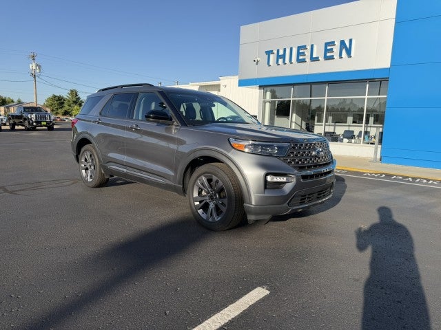 2023 Ford Explorer XLT AWD   