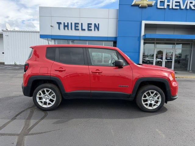  2023 Jeep Renegade Latitude 4WD   