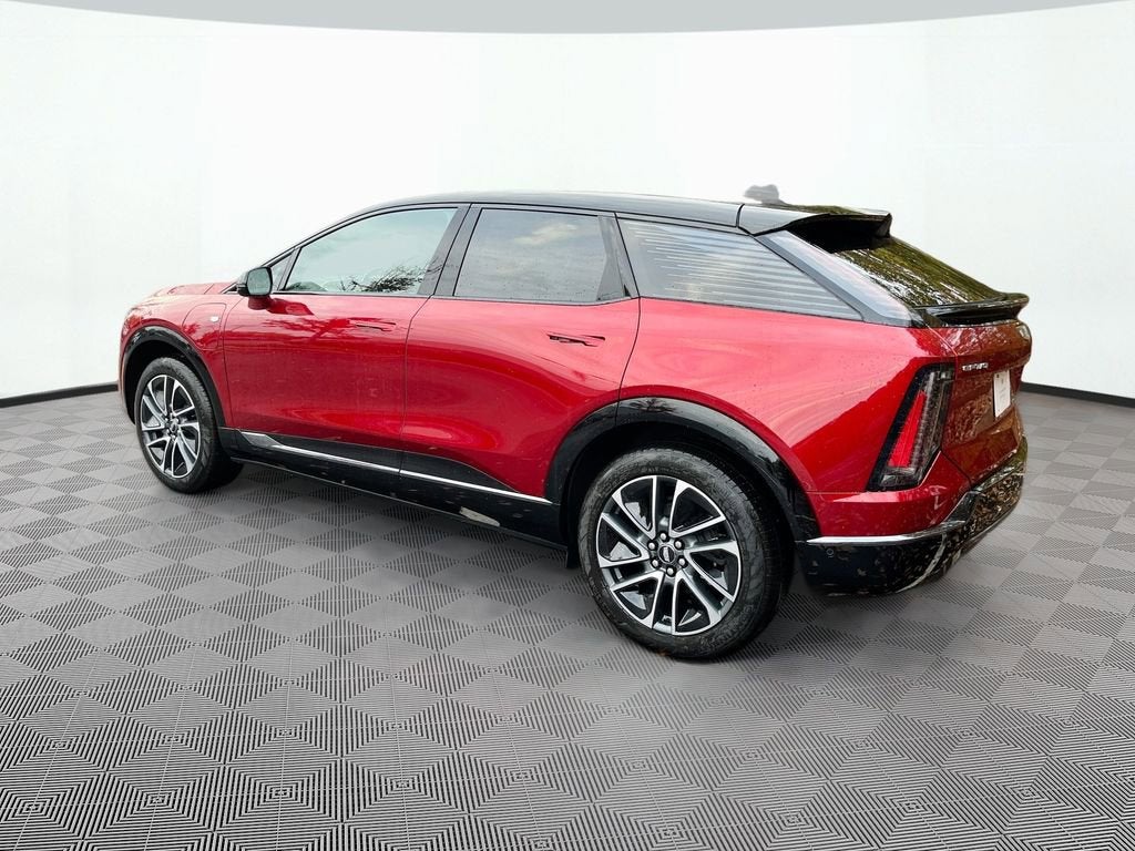 View vehicle photo 7