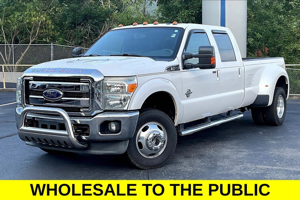  2013 Ford F-350 Super Duty Lariat Crew Cab LB DRW 4WD   