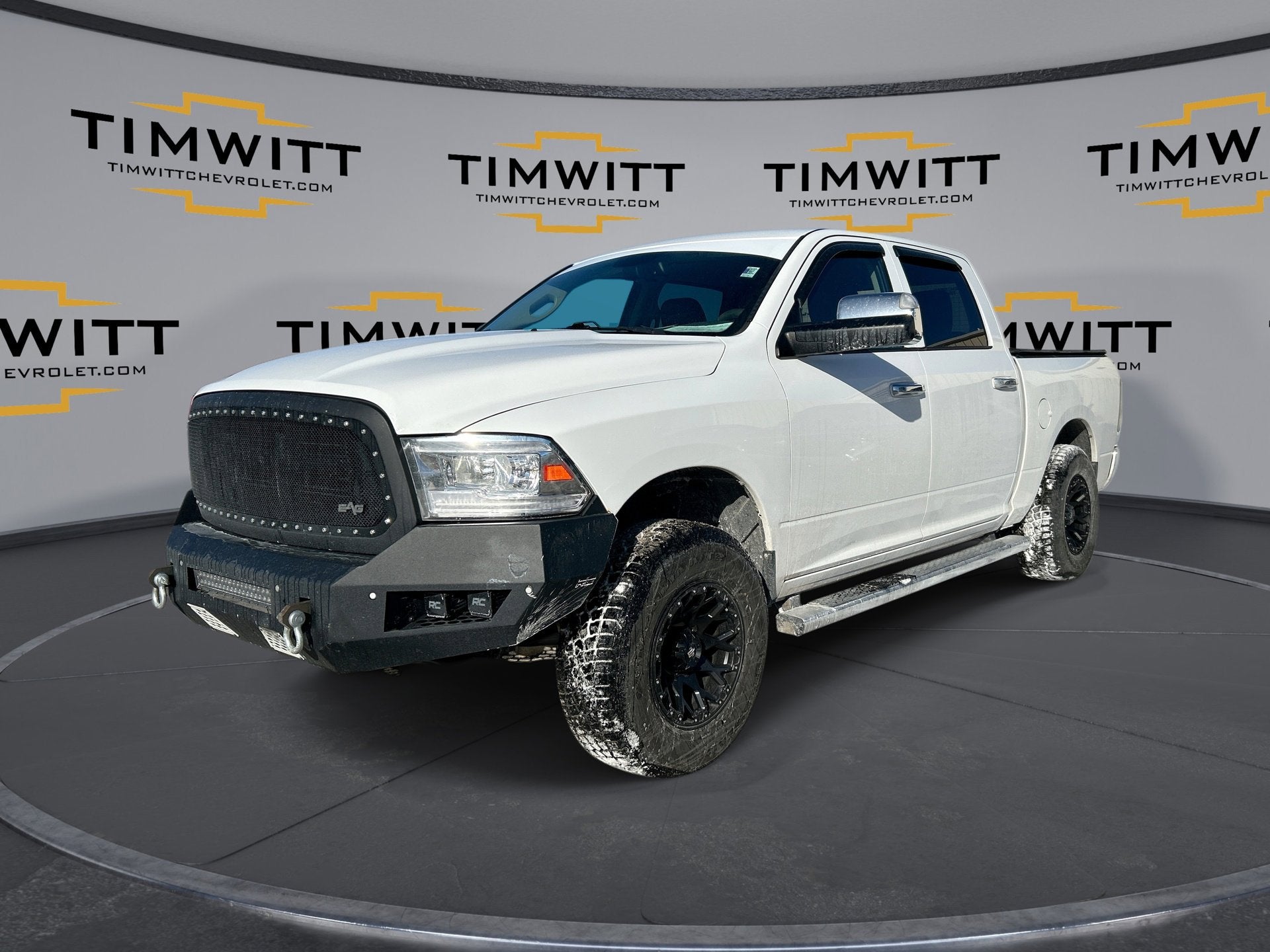 2016 RAM 1500 SLT Crew Cab 4WD