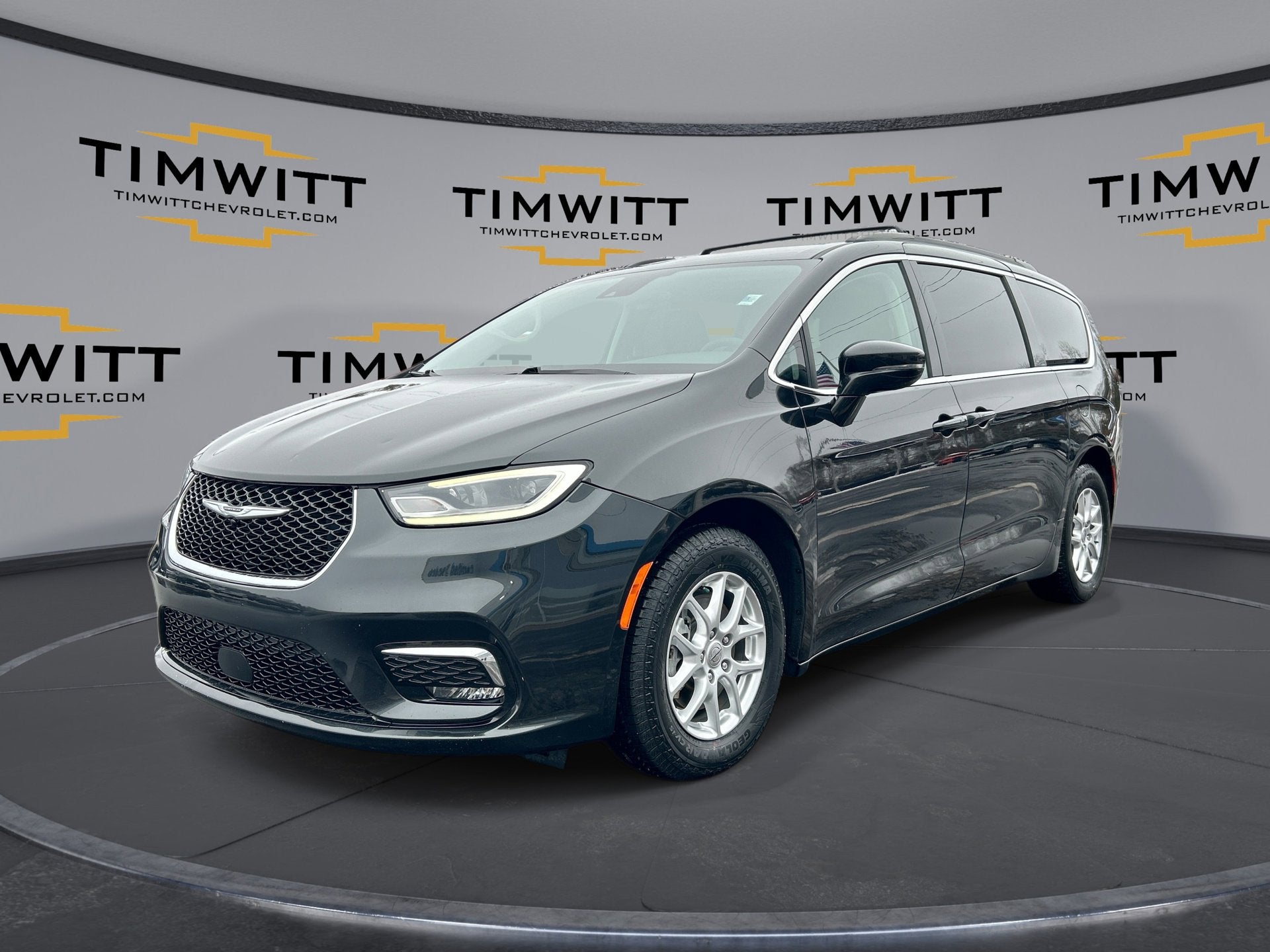 2022 Chrysler Pacifica Touring L FWD