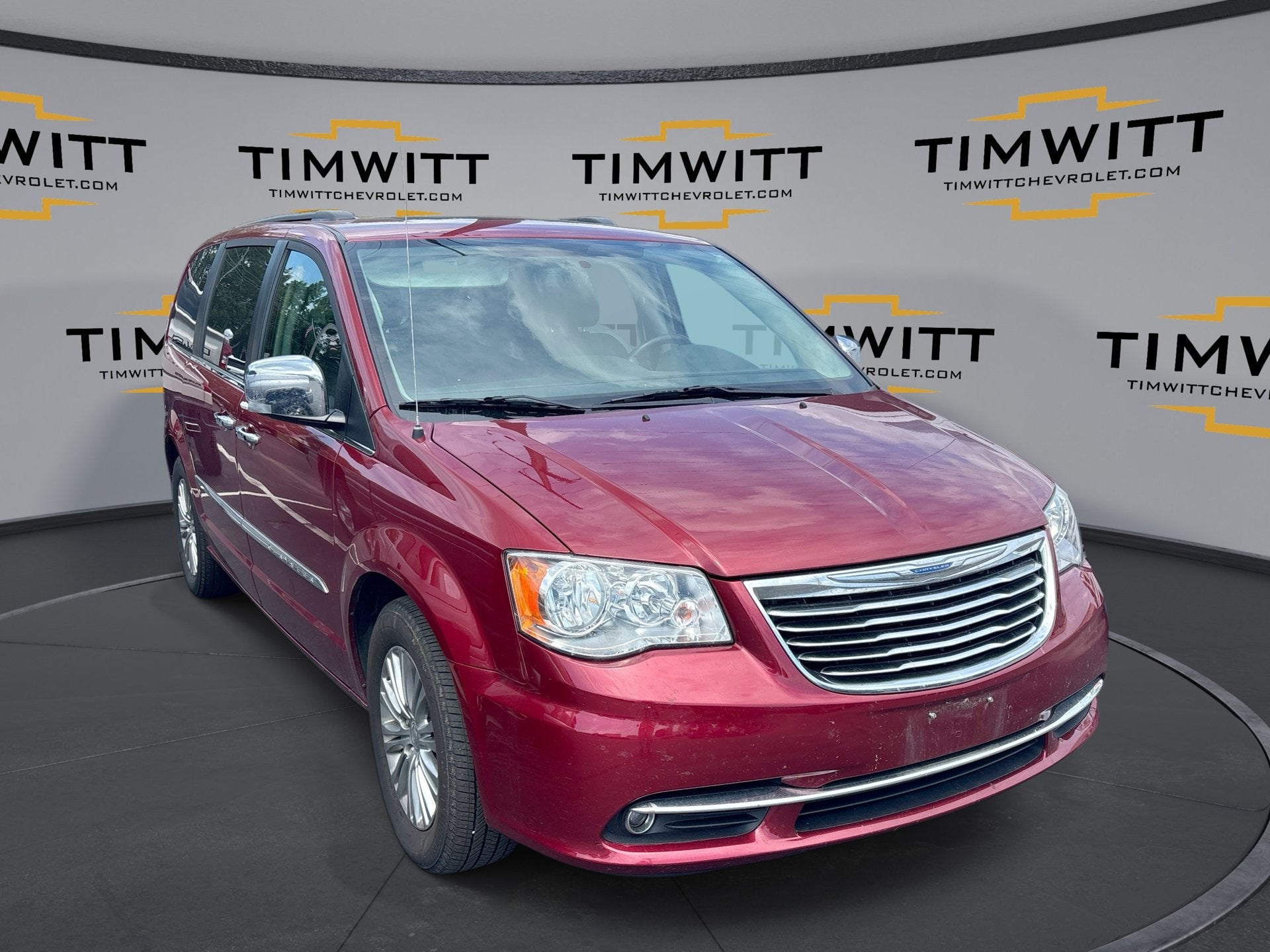  2016 Chrysler Town & Country Anniversary Edition FWD   