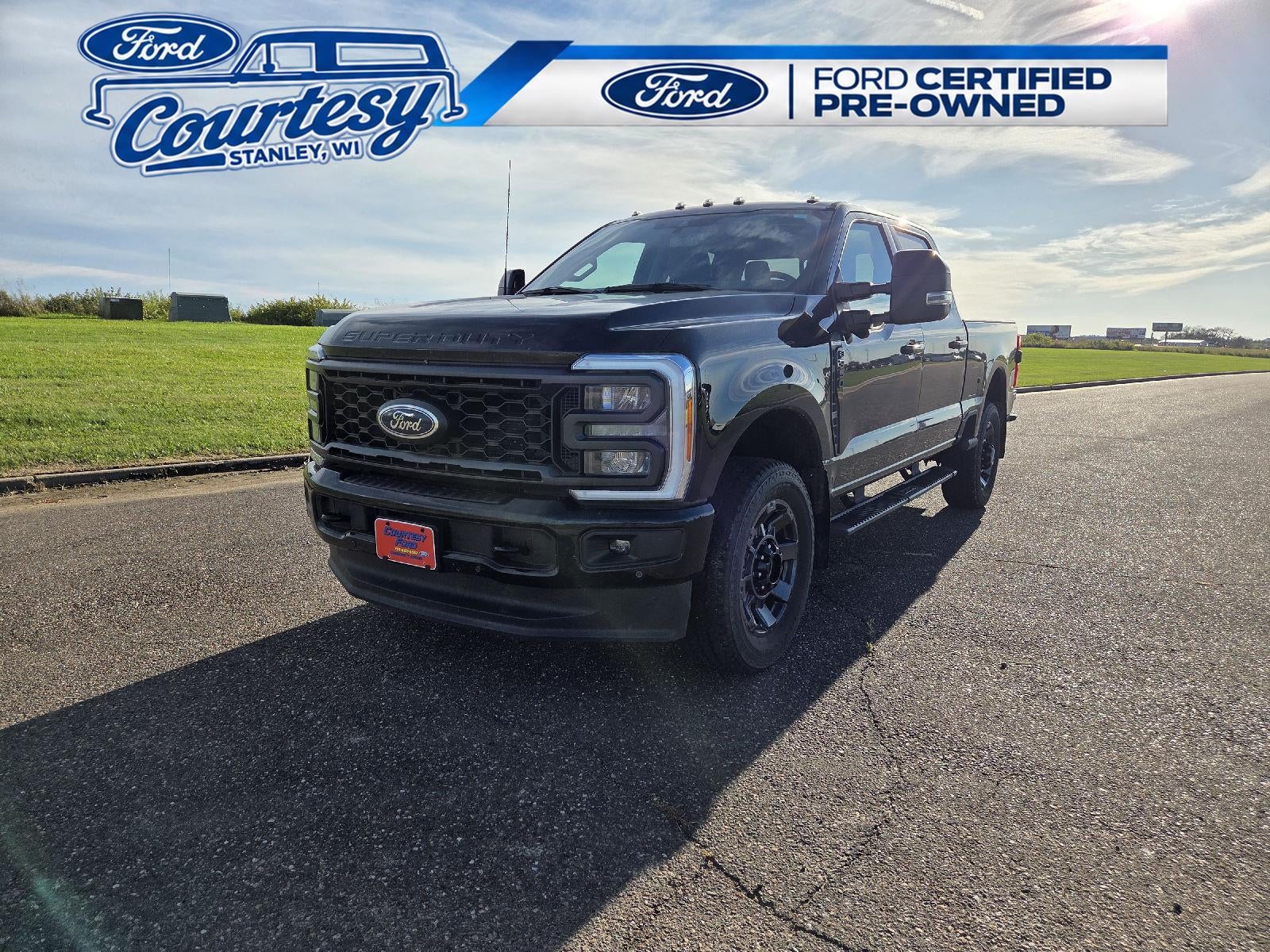 2023 Ford Super Duty F-350 SRW LARIAT