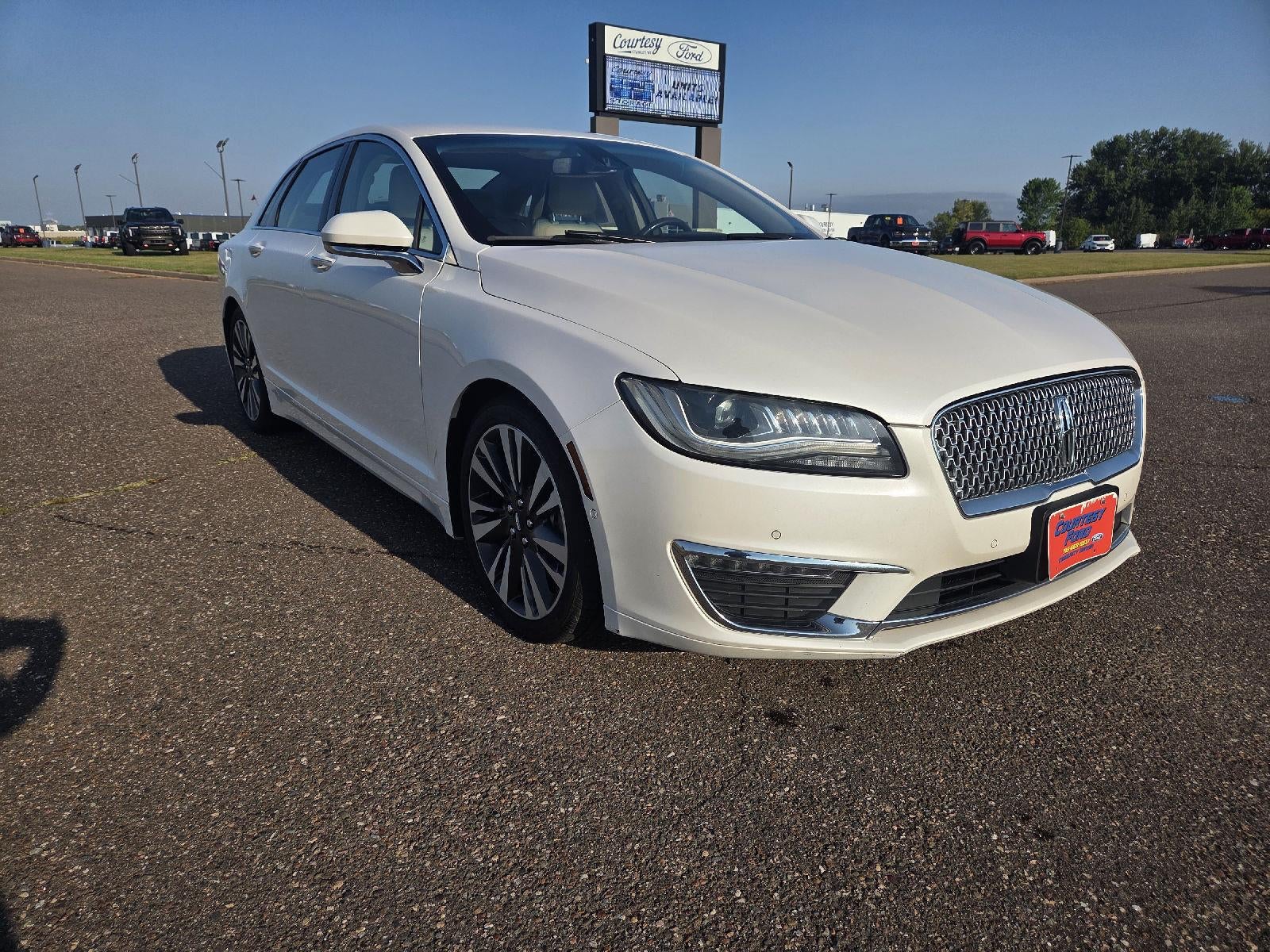 2017 Lincoln MKZ Select
