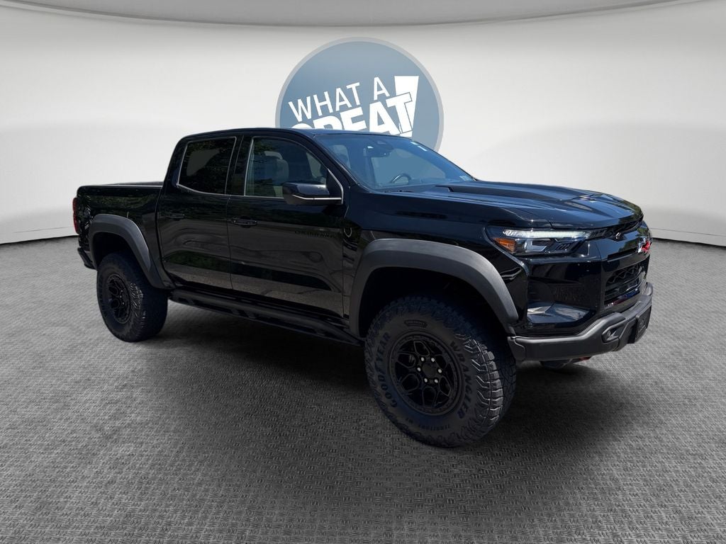 Black 2024 Chevrolet Colorado Pickup Truck Four-Wheel Drive 8-Speed Automatic