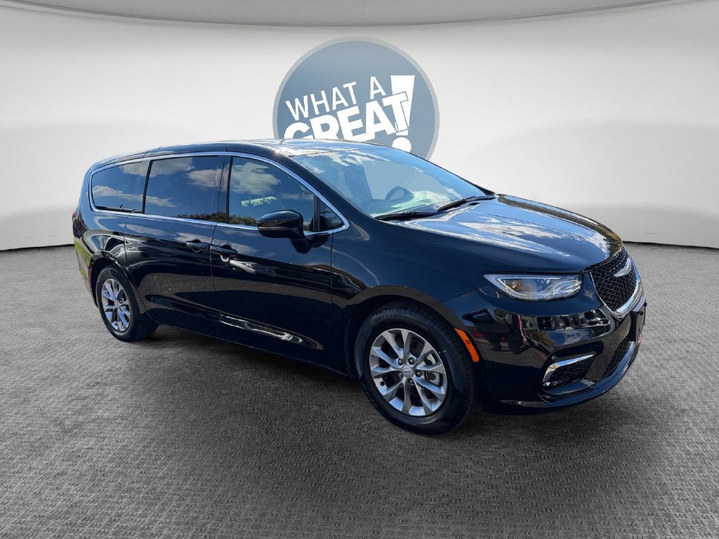 2026 Chrysler Pacifica Limited FWD