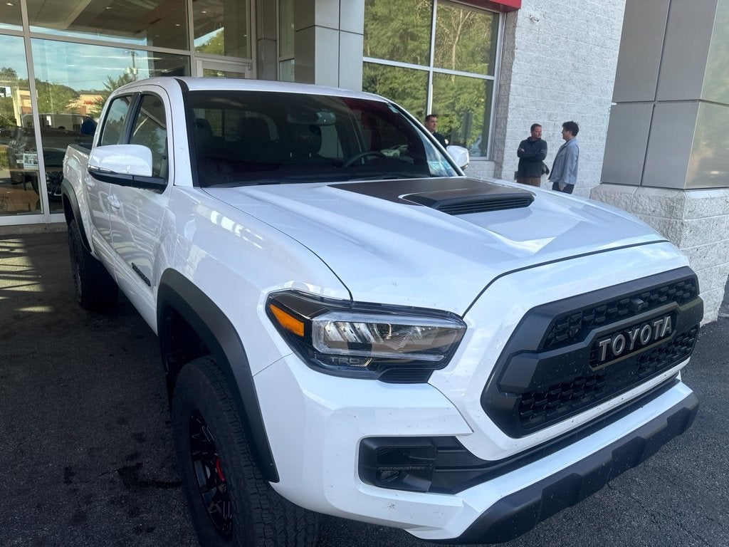 White 2022 Toyota Tacoma Pickup Truck Four-Wheel Drive 6-Speed Manual