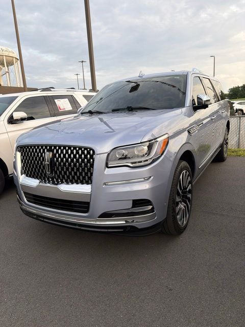 2023 Lincoln Navigator L