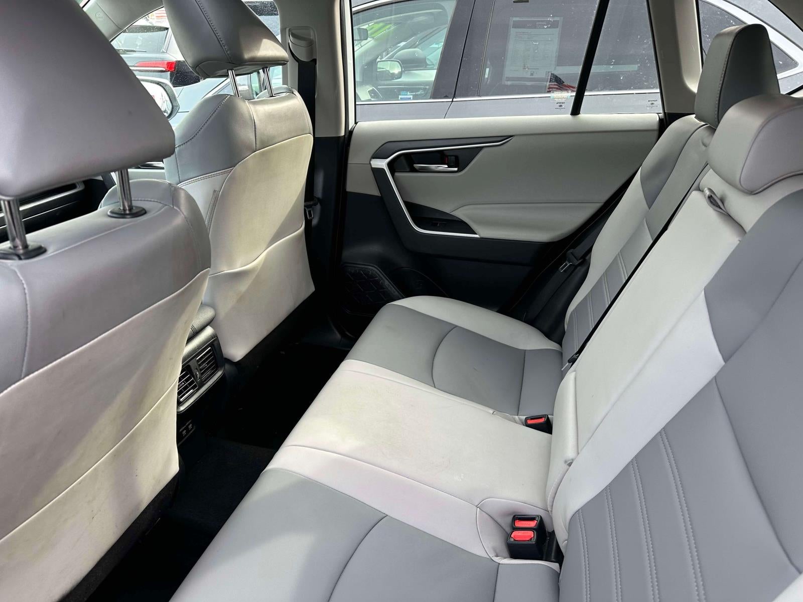 2019 Toyota RAV4 XLE Premium AWD (Natl)