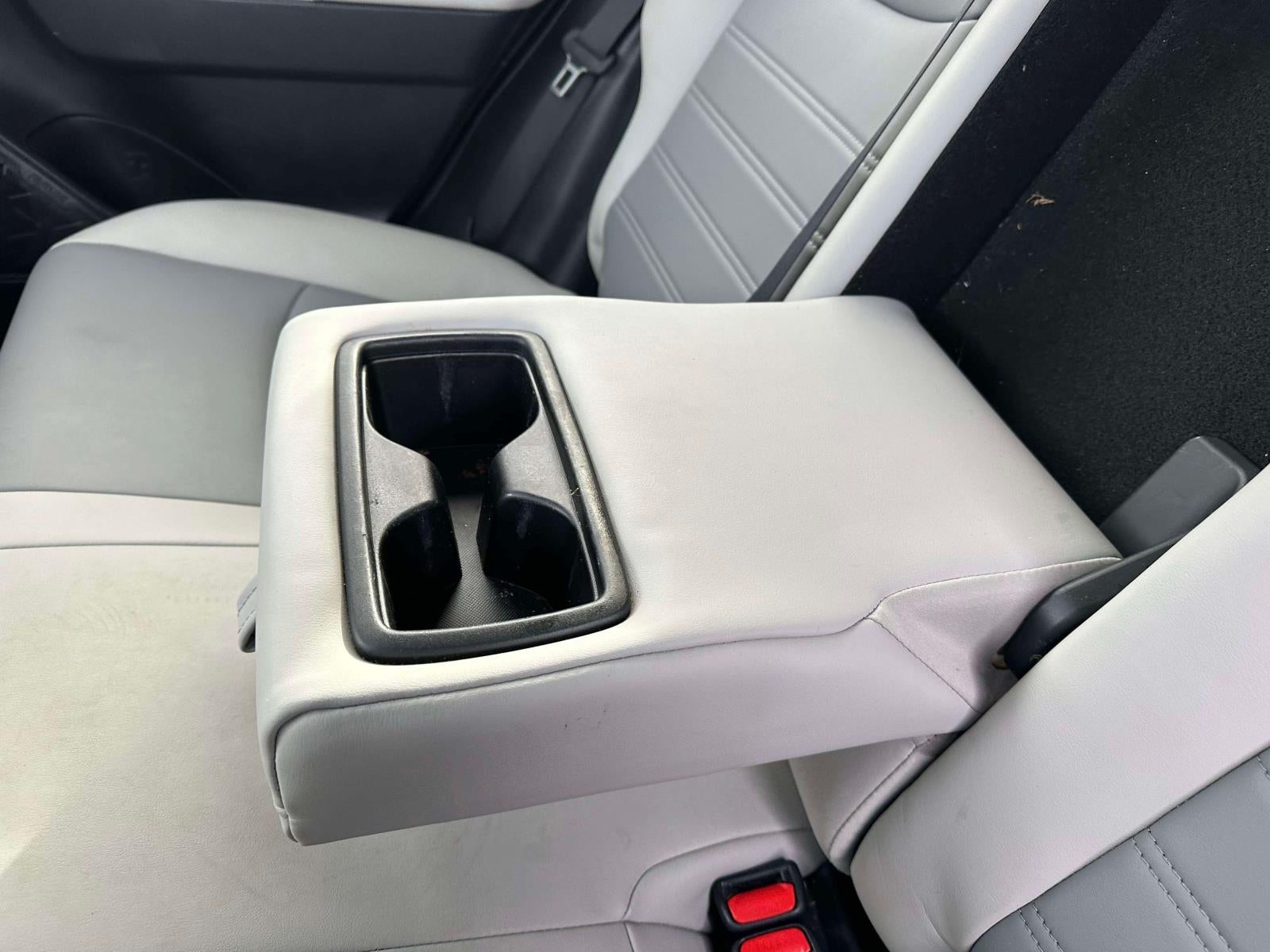 2019 Toyota RAV4 XLE Premium AWD (Natl)