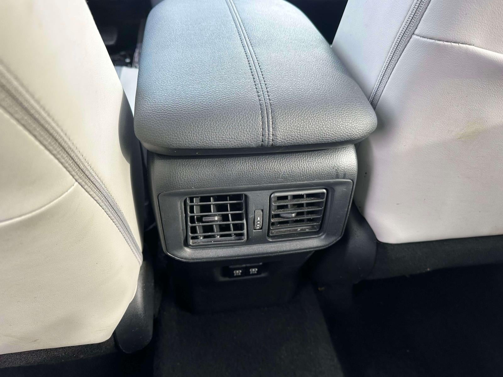 2019 Toyota RAV4 XLE Premium AWD (Natl)