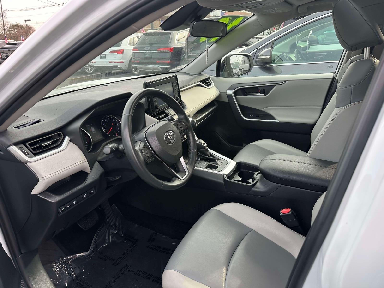 2019 Toyota RAV4 XLE Premium AWD (Natl)