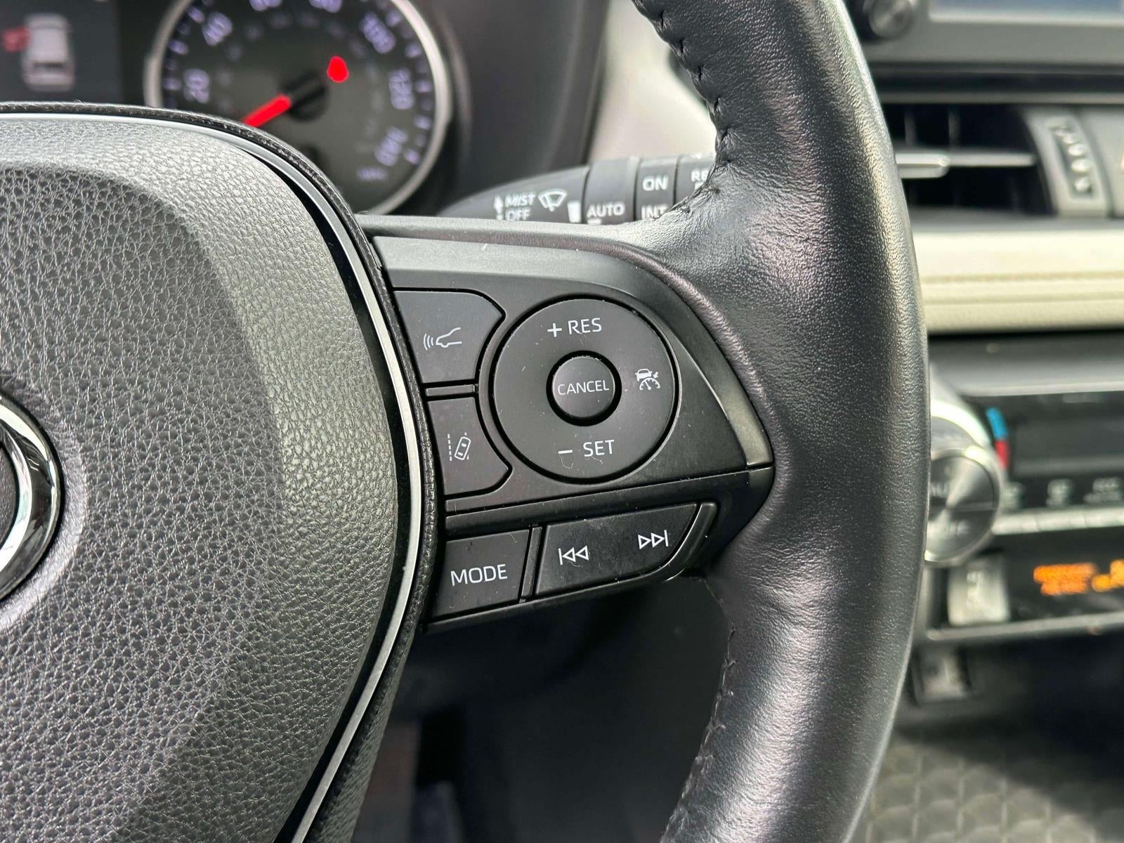 2019 Toyota RAV4 XLE Premium AWD (Natl)